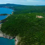 Mare Villa
